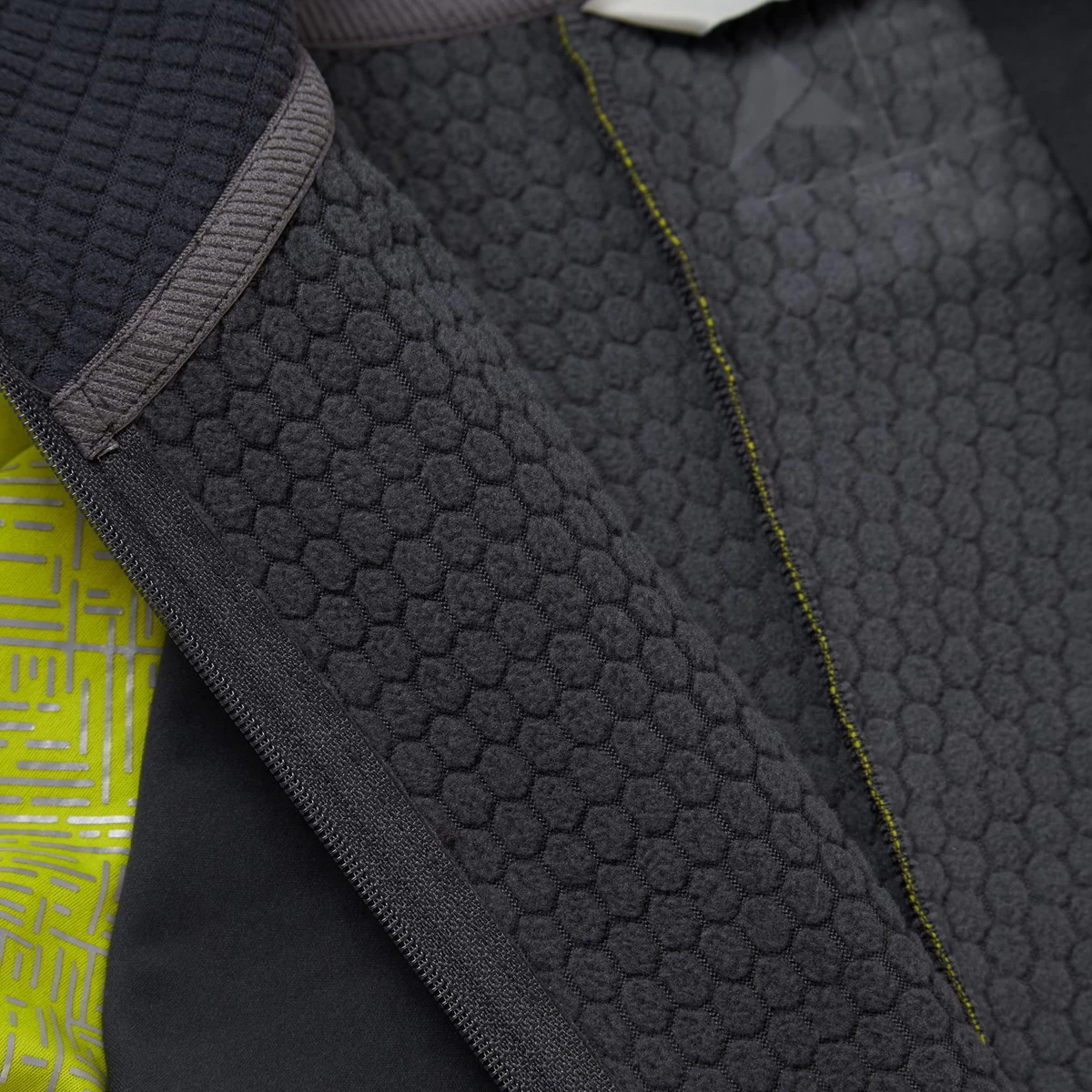 Altura Endurance Mistral Men's Softshell Jacket - Navy/Lime - Image 2