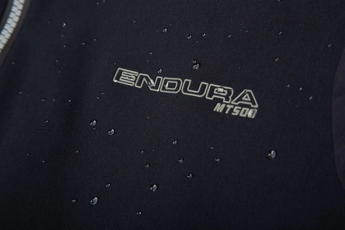 Endura MT500 Waterproof Women's Jacket - Black - Image 12