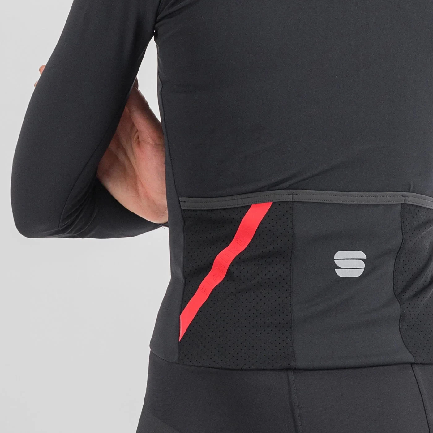 Sportful Fiandre Pro Women's Windproof Jacket - Black - Image 7